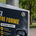 Cache poteau publicitaire