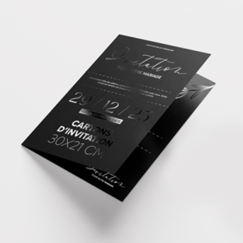 Cartons dinvitation avec Vernis sélectif 30x21cm 15x21cm plié